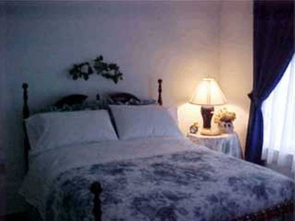 The Confederate House Hotel Savannah Bagian luar foto